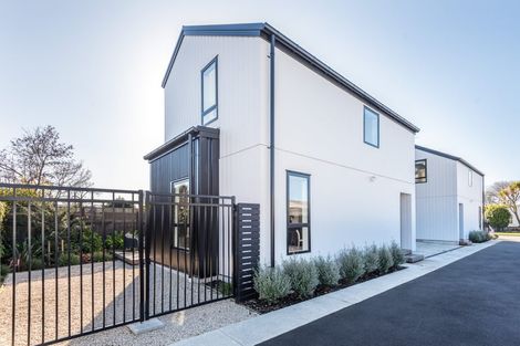 Photo of property in 2/211 Springfield Road, St Albans, Christchurch, 8014