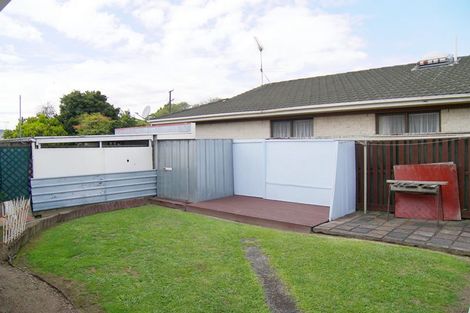 Photo of property in 2/17 Settlement Road, Papakura, 2110