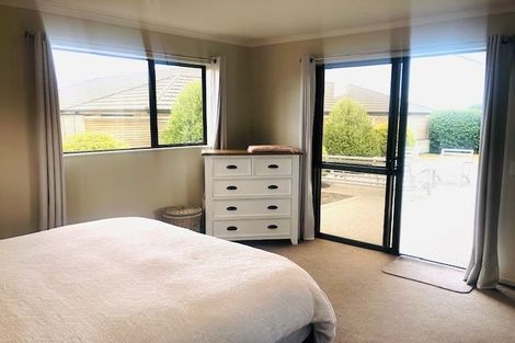 Photo of property in 25 Consort Close, Paraparaumu Beach, Paraparaumu, 5032