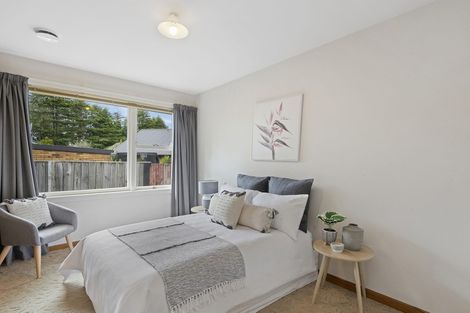 Photo of property in 1/98 Crofton Road, Harewood, Christchurch, 8051