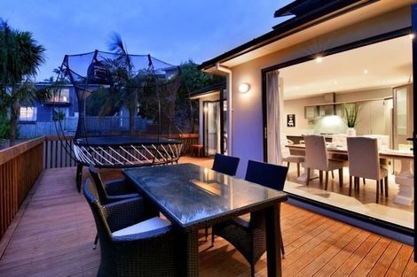 Photo of property in 5 Hornbill Drive, Fairview Heights, Auckland, 0632