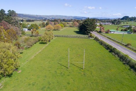 Photo of property in 122 Pohangina Road, Ashhurst, Palmerston North, 4470