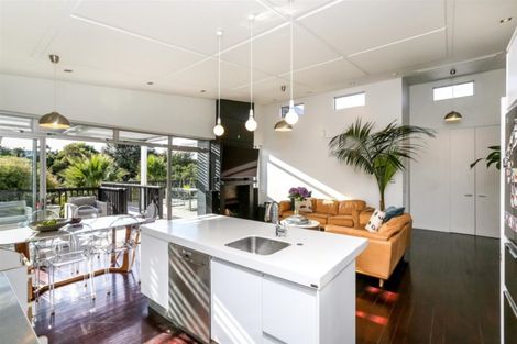Photo of property in 8 Gaine Street, New Plymouth, 4310