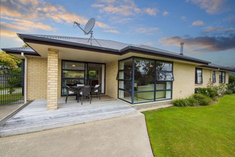 Photo of property in 12 Corfe Castle Lane, Levin, 5510