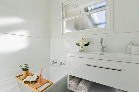 Photo of property in 48 Houchens Road, Glenview, Hamilton, 3206