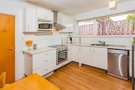 Photo of property in 2/2 Mcdonald Crescent, Mount Wellington, Auckland, 1060