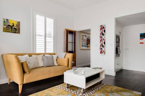 Photo of property in 76 Elizabeth Street, Mount Victoria, Wellington, 6011