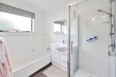 Photo of property in 2/423 Great South Road, Rosehill, Papakura, 2113