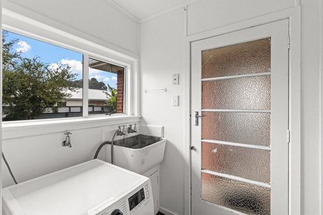 Photo of property in 74 Gover Street, New Plymouth, 4310