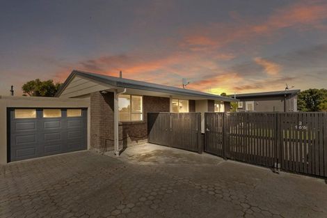 Photo of property in 2/166 Rocking Horse Road, Southshore, Christchurch, 8062