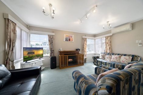 Photo of property in 27 Tiverton Road, Avondale, Auckland, 0600