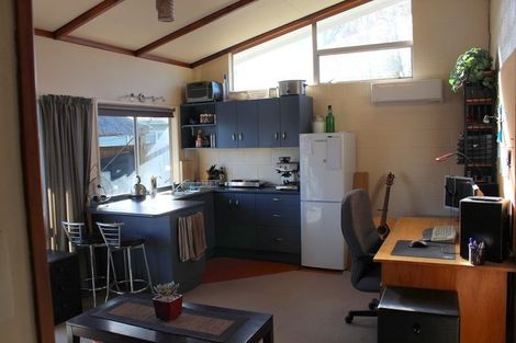 Photo of property in 12 Stewart Place, Melville, Hamilton, 3206