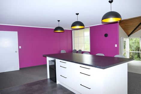 Photo of property in 36 Freyberg Crescent, Waikanae Beach, Waikanae, 5036