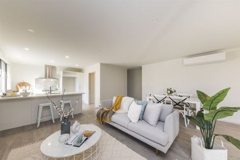 Photo of property in 38 Silicon Way, Fitzherbert, Palmerston North, 4410