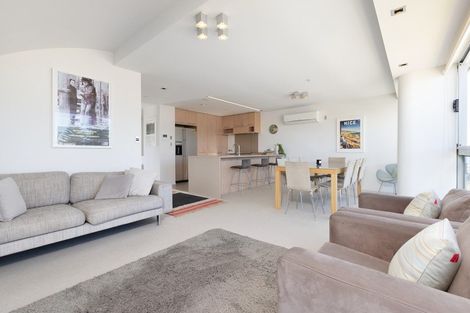 Photo of property in 6/50 Marine Parade, Mount Maunganui, 3116