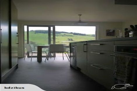 Photo of property in 28 Porterfield Street, Macandrew Bay, Dunedin, 9014