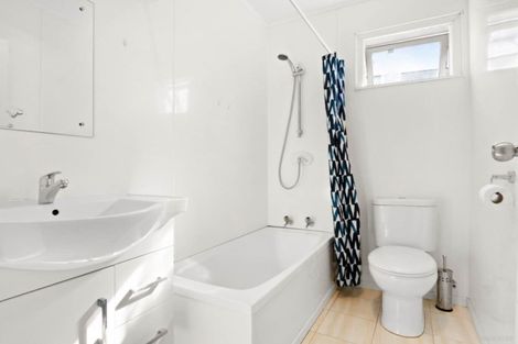 Photo of property in 227 Sturges Road, Henderson, Auckland, 0612