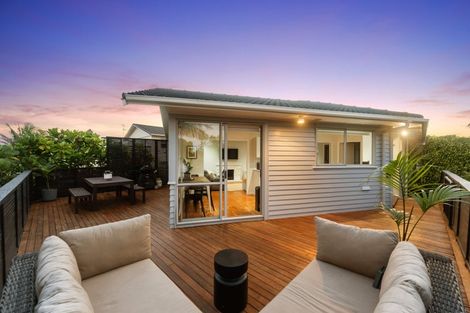 Photo of property in 199 Forrest Hill Road, Forrest Hill, Auckland, 0620