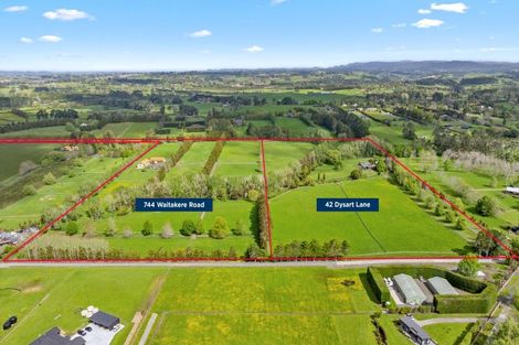 Photo of property in 744 Waitakere Road, Kumeu, 0891