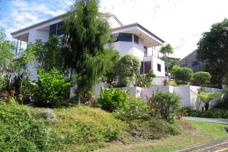 Photo of property in 73 Cliff Road, Torbay, Auckland, 0630