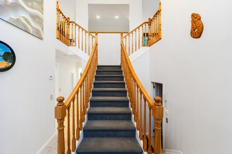 Photo of property in 36 Woodridge Avenue, Northcross, Auckland, 0630