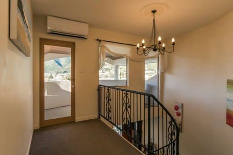 Photo of property in 14 Ranui Street, Waikawa, Picton, 7220