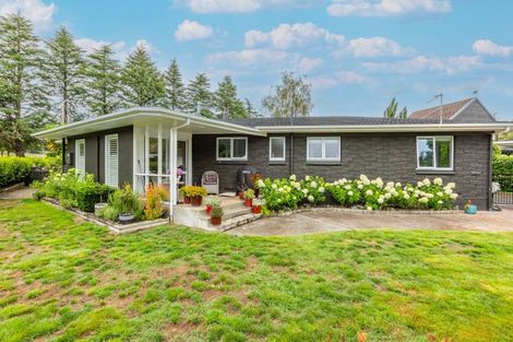 Photo of property in 42 Iona Road, Havelock North, 4130