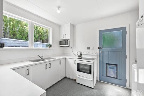 Photo of property in 15 Parera Grove, Heretaunga, Upper Hutt, 5018