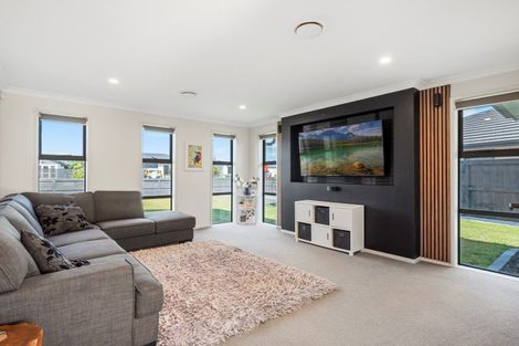 Photo of property in 3 Raiha Street, Papamoa Beach, Papamoa, 3118