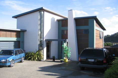 Photo of property in 13 Medallion Drive, Oteha, Auckland, 0632