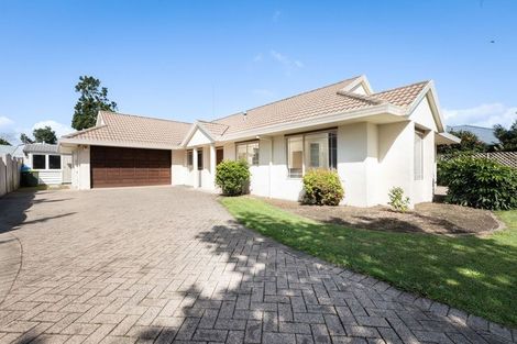Photo of property in 32 Belmont Rise, Katikati, 3129