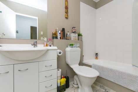 Photo of property in Terrace Heights Apartments, 12d/163 The Terrace, Wellington Central, Wellington, 6011