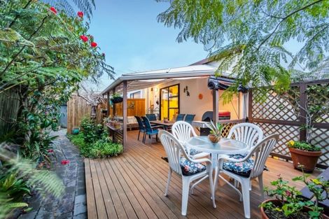 Photo of property in 4/8 City View Terrace, Birkenhead, Auckland, 0626