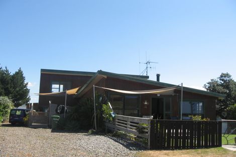 Photo of property in 576 Pukehina Parade, Pukehina, Te Puke, 3189