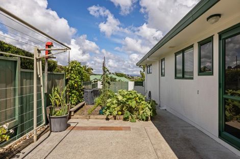 Photo of property in 3 Solander Drive, Welcome Bay, Tauranga, 3112