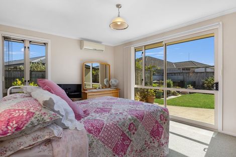 Photo of property in 9 Magnolia Rise, Waipahihi, Taupo, 3330