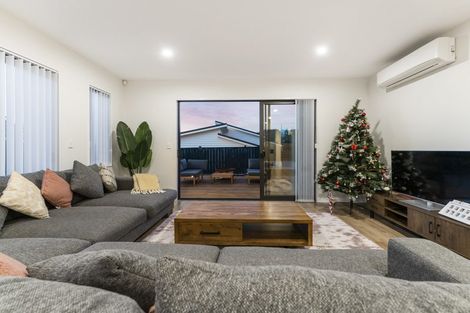 Photo of property in 43 Jeroboam Loop, Kumeu, 0810