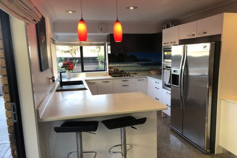 Photo of property in 52 Sunrise Avenue, Mount Maunganui, 3116