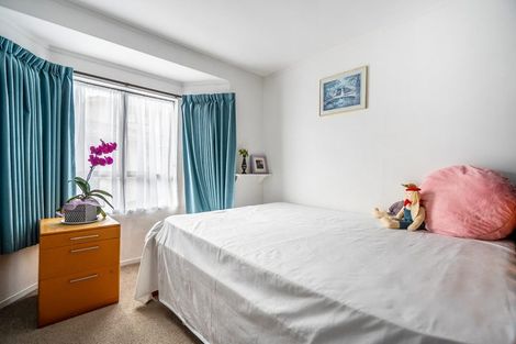 Photo of property in 1/12 Fitzwilliam Drive, Torbay, Auckland, 0630