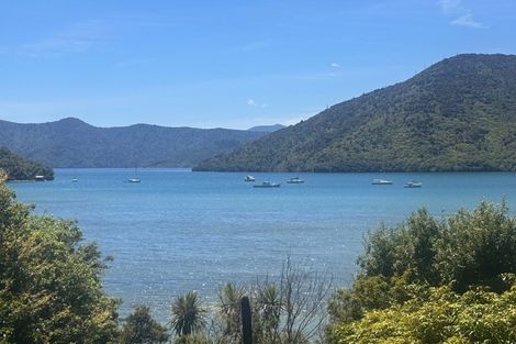 Photo of property in 19 Mccormicks Road, Whatamango Bay, Picton, 7281