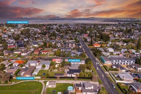 Photo of property in 69 Taikata Road, Te Atatu Peninsula, Auckland, 0610