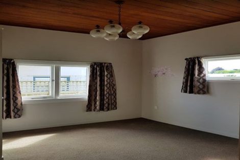 Photo of property in 21a Burns Street, Dannevirke, 4930