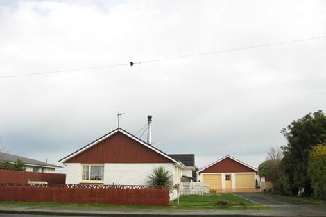 Photo of property in 11 Chesney Street, Heidelberg, Invercargill, 9812