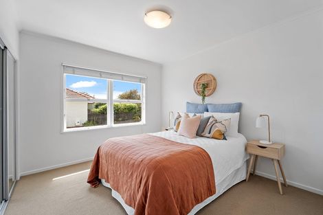 Photo of property in 1/49 Shakespeare Road, Milford, Auckland, 0620