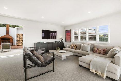 Photo of property in 34 Hinemoa Street, Birkenhead, Auckland, 0626