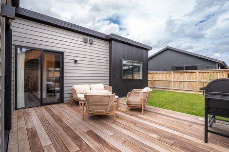 Photo of property in 26 Perendale Road, Jacks Point, 9371