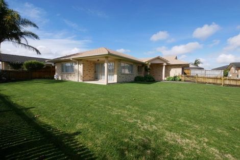 Photo of property in 37 Milson Drive, Papakura, 2110