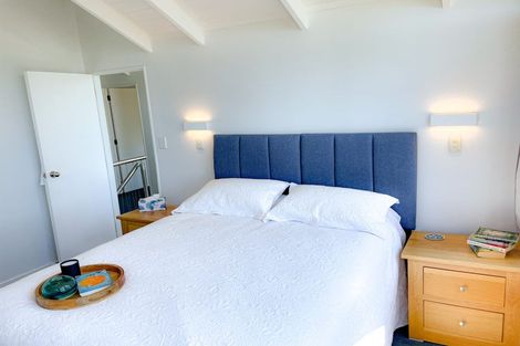 Photo of property in 52 Links View Drive, Omokoroa, 3114