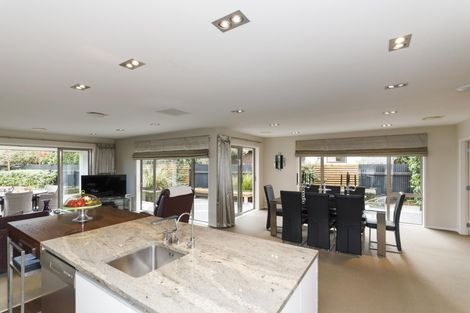 Photo of property in 2 Grand Oaks Drive, Awapuni, Palmerston North, 4412