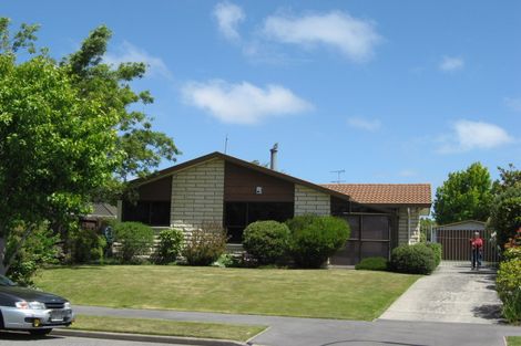 Photo of property in 39 Karnak Crescent, Russley, Christchurch, 8042